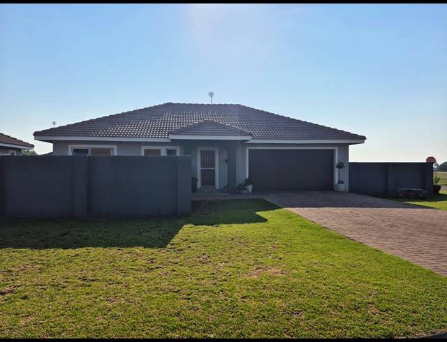 3 BEDROOM TOWNHOUSE FOR SALE IN ARCON PARK